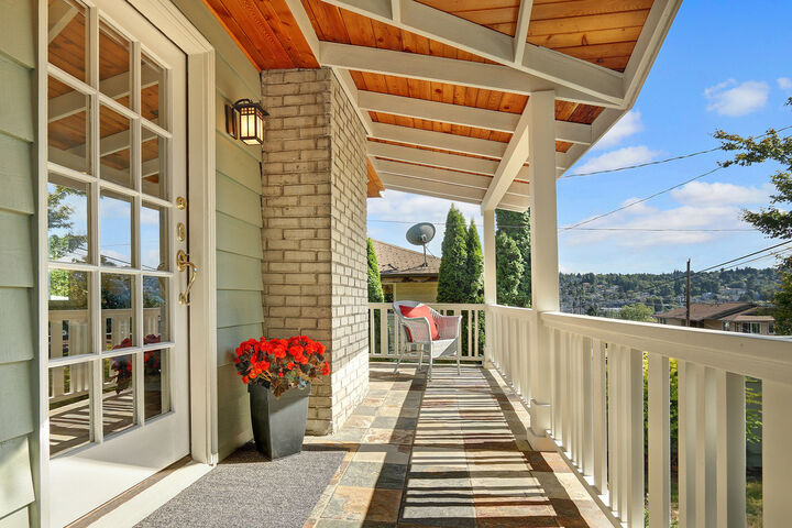 Property Photo: 3960 Dayton Ave N 3960 Dayton Ave N  WA 98103 
