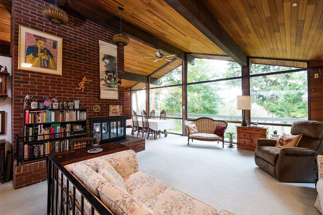 Property Photo: 20804 Crawford Rd WA 98036