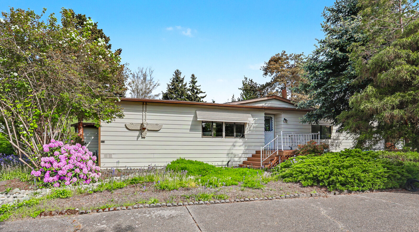 Property Photo: Home 23809  Lake Drive E  WA 98021 