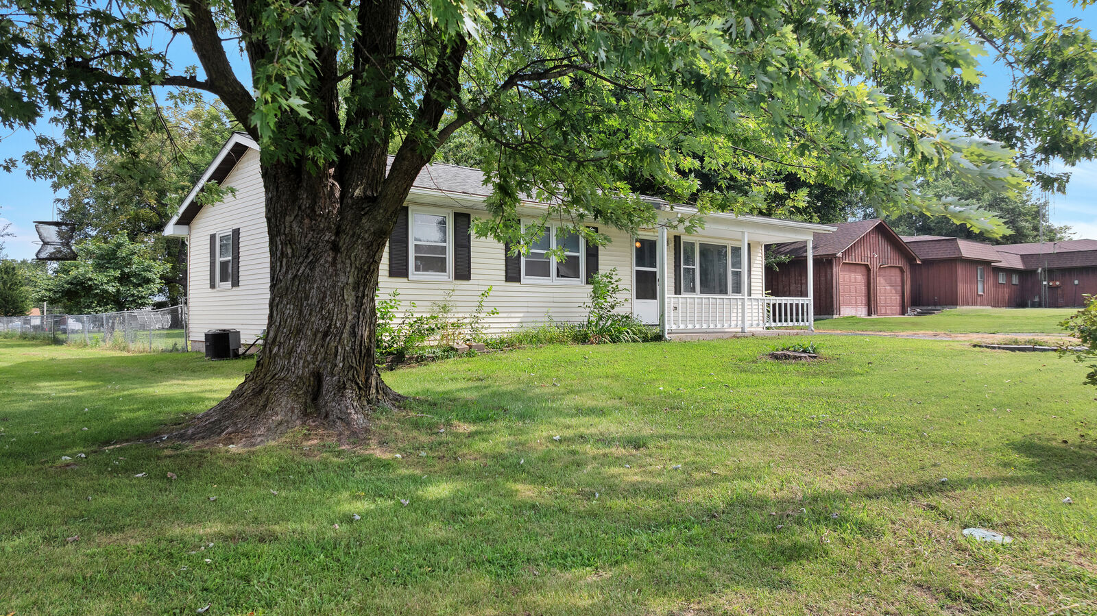 Property Photo: 807 Benton Street MO 63361