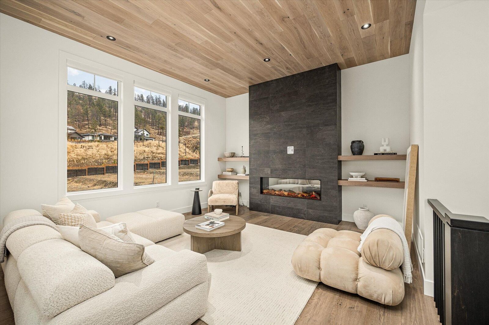 Property Photo:  1437 April Springs Court  BC V1V 2C6 