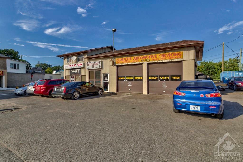 Property Photo:  215 Bridge Street  ON K7C 3H1 