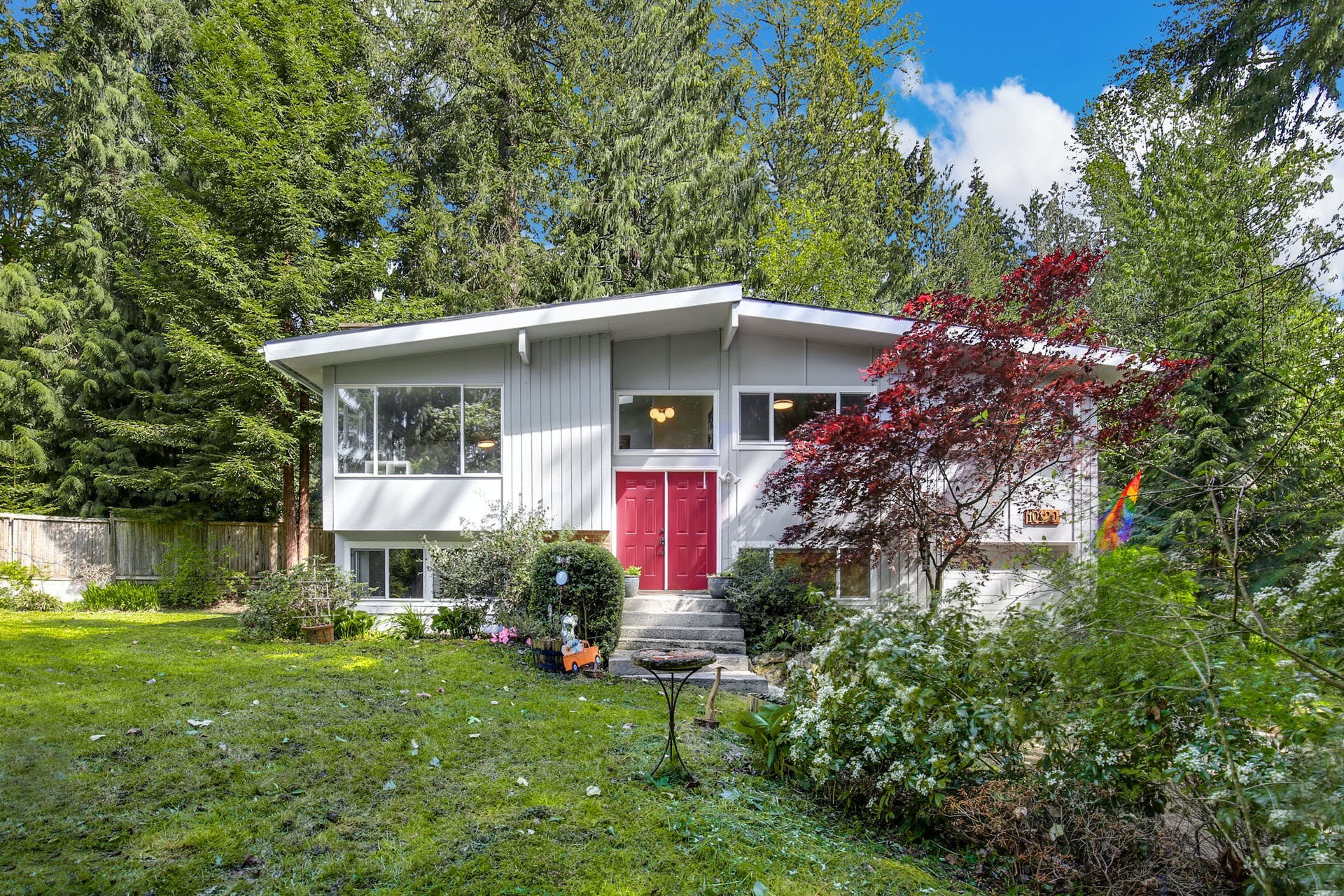 Property Photo:  10120 212th Avenue NE  WA 98053 