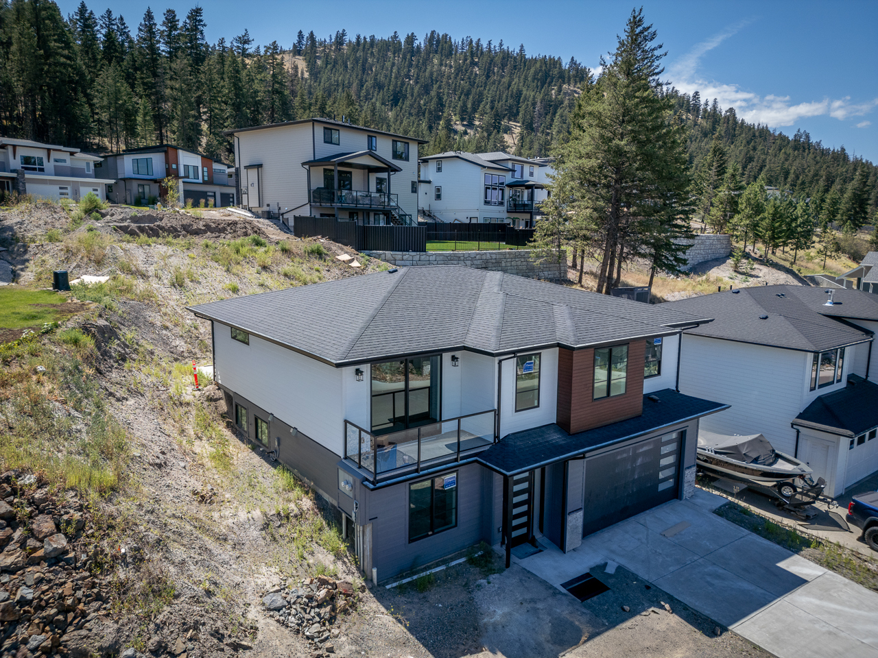Property Photo: 1725 Balsam Place BC V2E 0E2