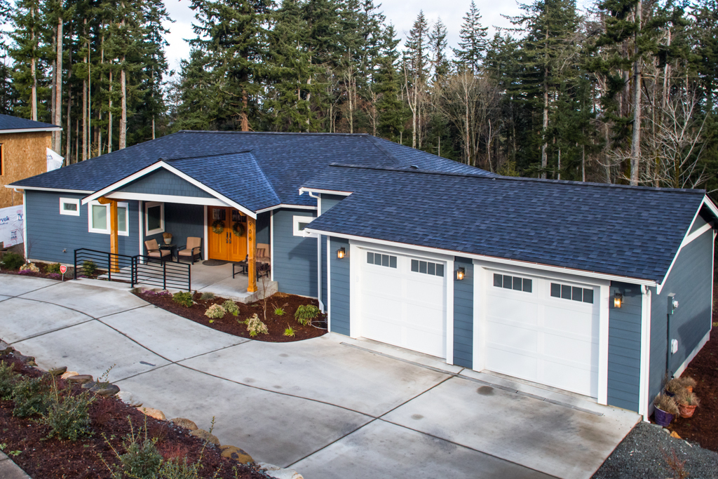 Property Photo:  906 Whitewater Dr  WA 98229 