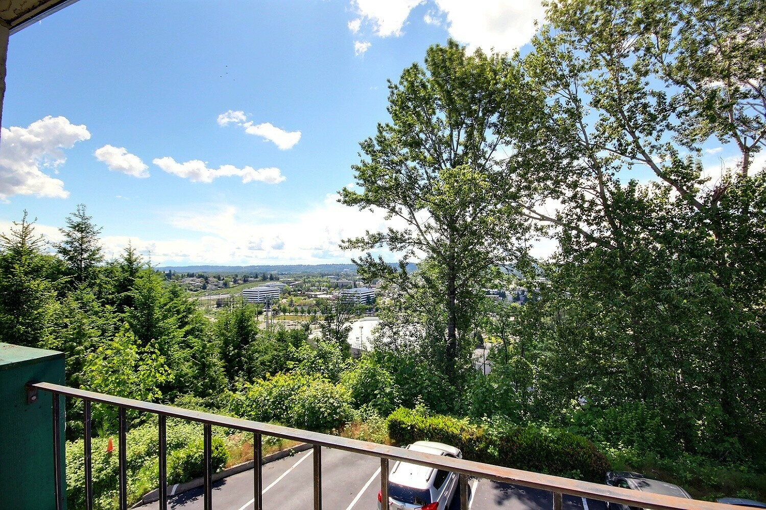 Property Photo:  629 Cedar Ave S A202  WA 98057 