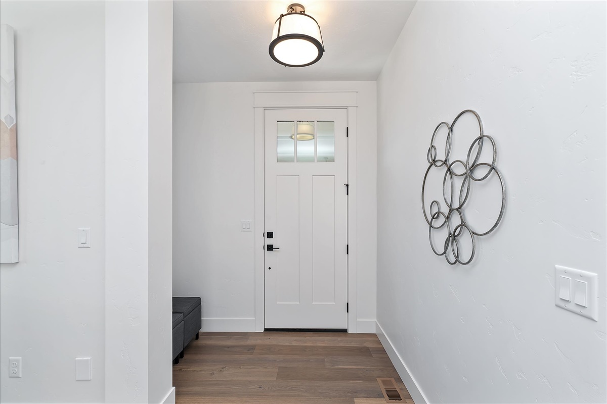Property Photo:  2300 E Valensole St.  ID 83642 