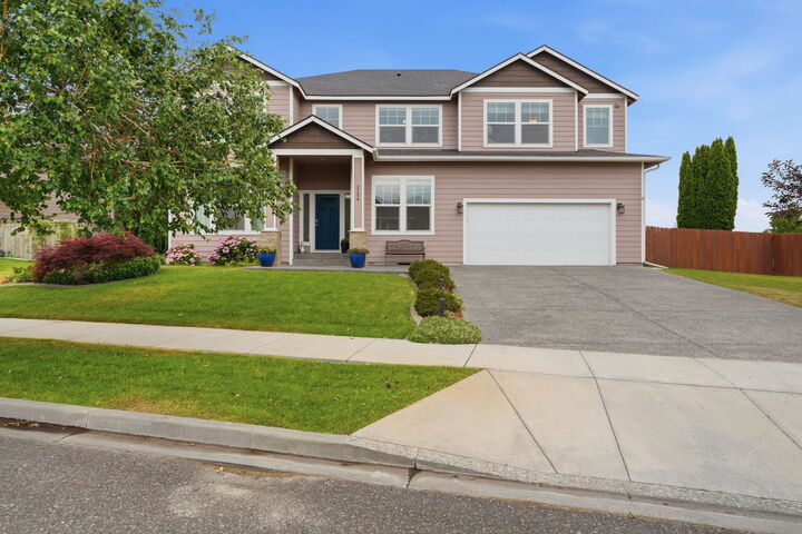 Property Photo: 2104 S Sheppard St WA 99338