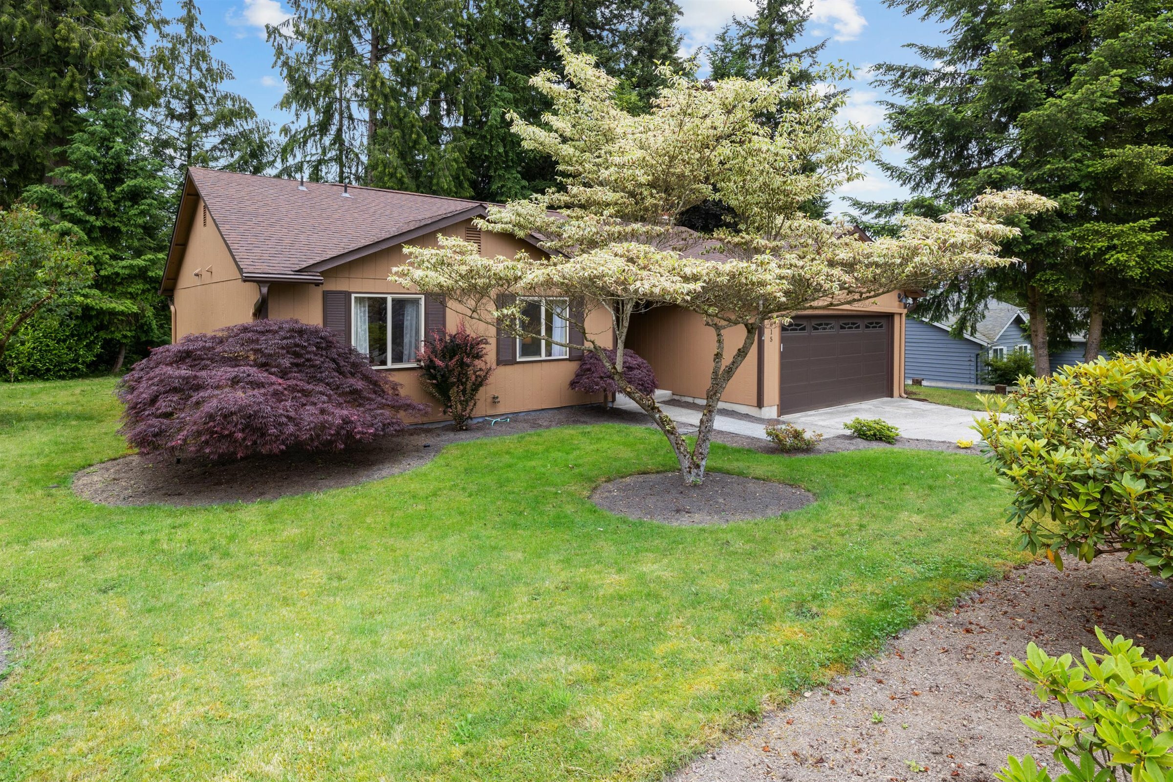 Property Photo:  5015 127th Place SE  WA 98208 