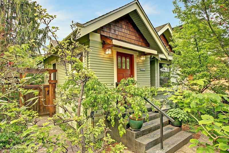 Property Photo: 326 N 78th St WA 98103
