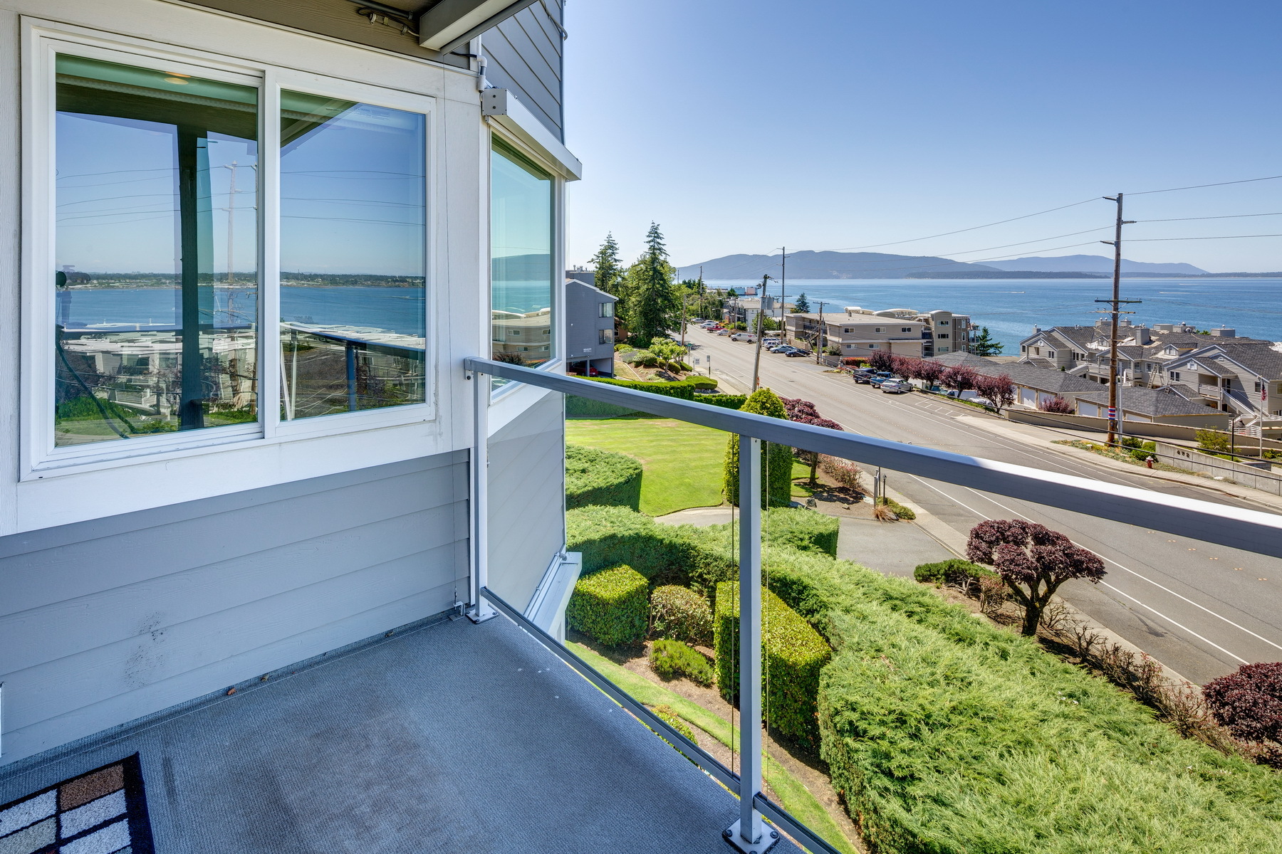 Property Photo: 424 14th Street 304 WA 98225