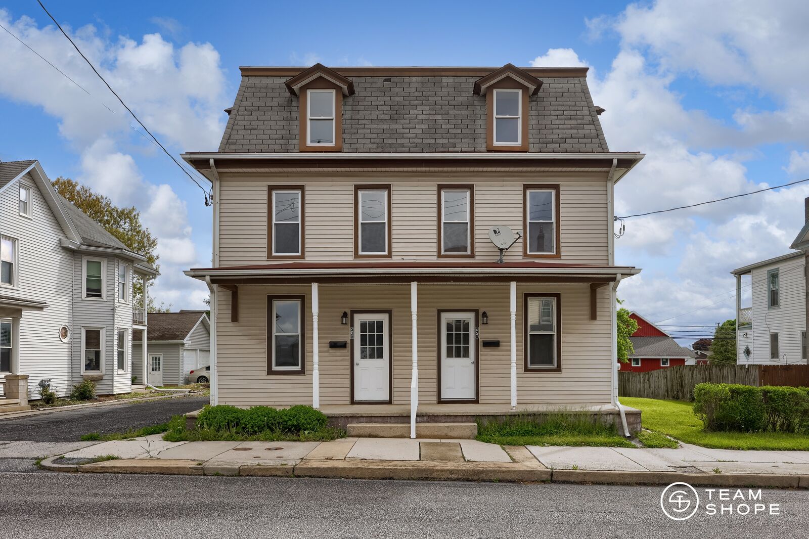 Property Photo:  528-530 N Railroad Street  PA 17078 
