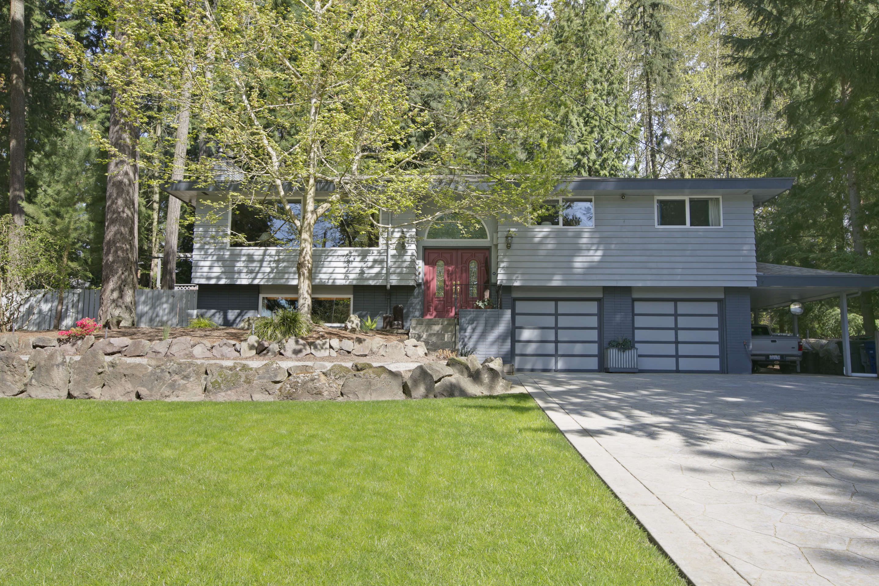 Property Photo:  15048 NE 11th Place  WA 98007 