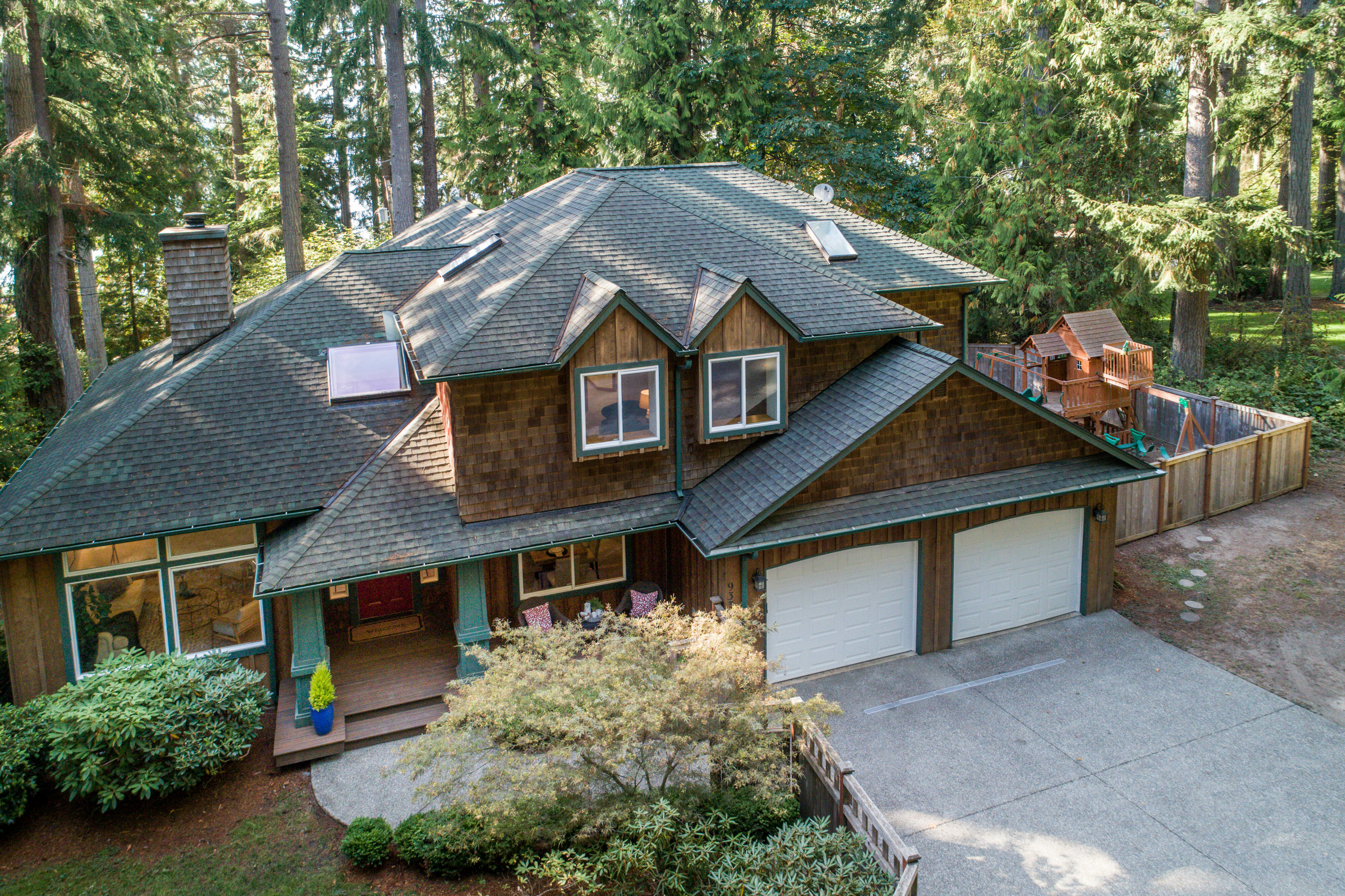 Property Photo:  9330 Olympus Beach Road NE  WA 98110 