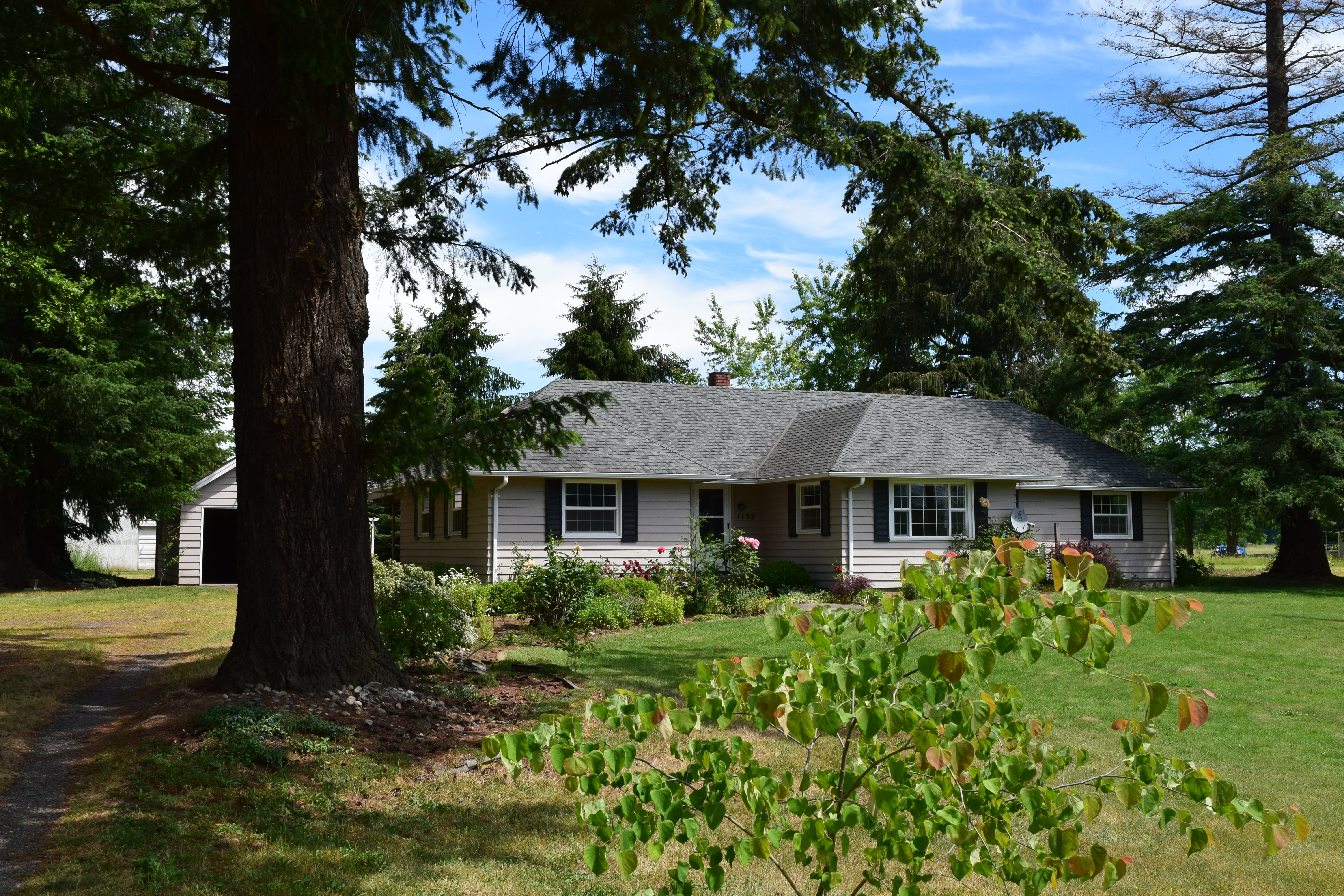Property Photo: 1158 Central Rd WA 98247