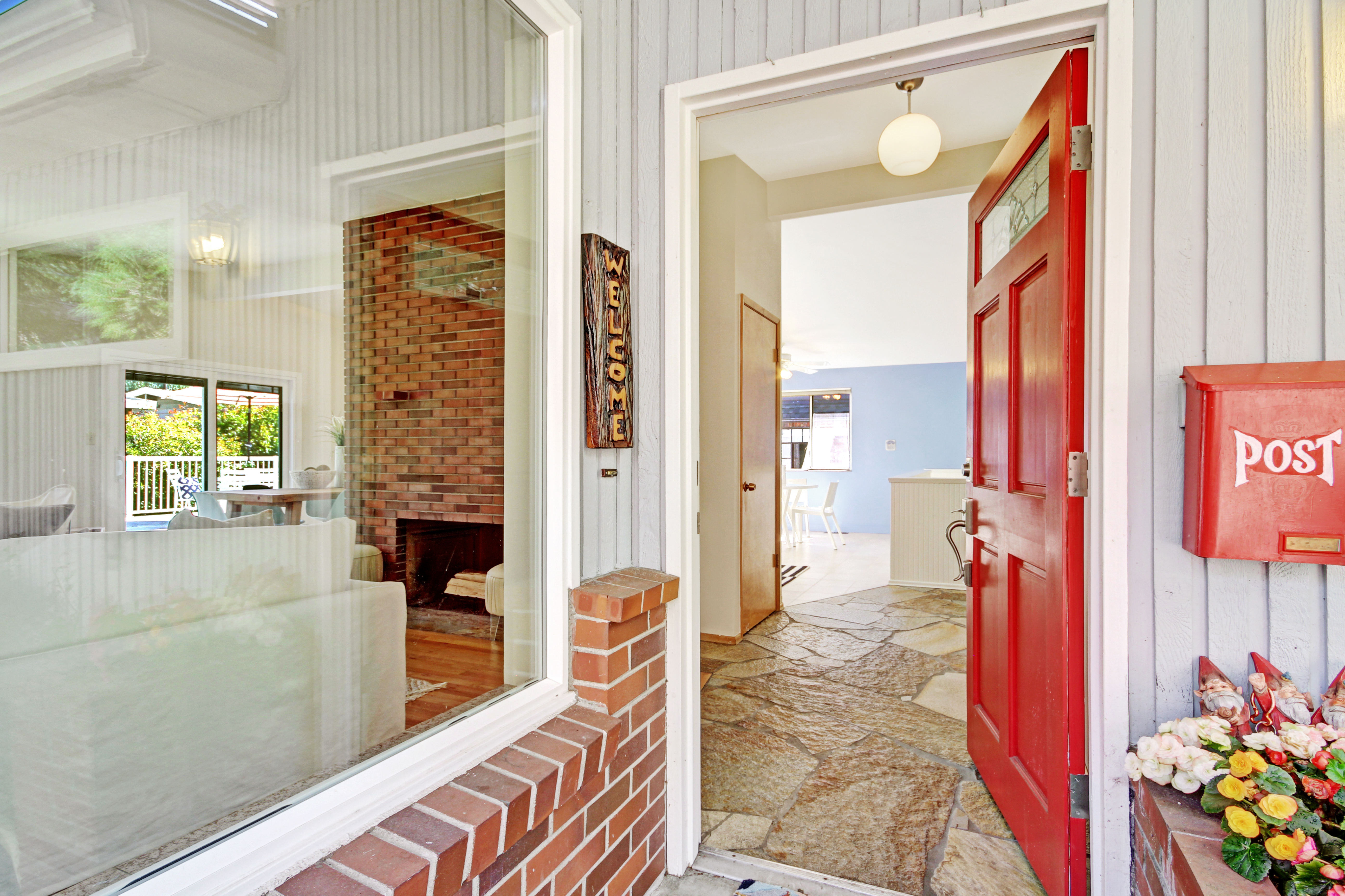 Property Photo: Entry 1526 E McGraw St  WA 98112 