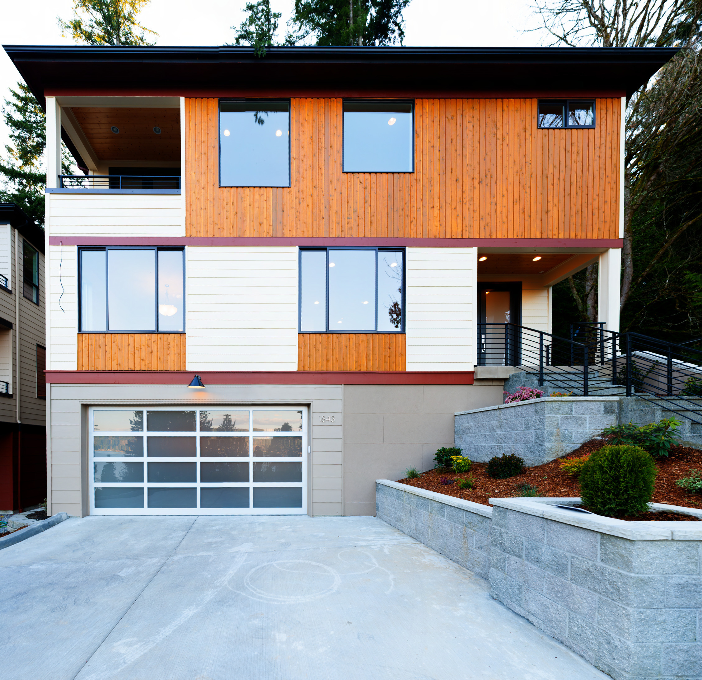 Property Photo: 1843 W Lake Sammamish Pkwy SE WA 98008
