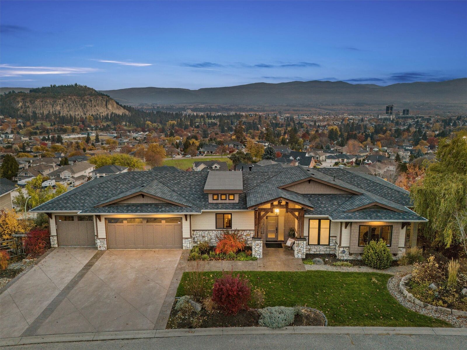 Property Photo: 747 Traditions Crescent BC V1V 2Y2