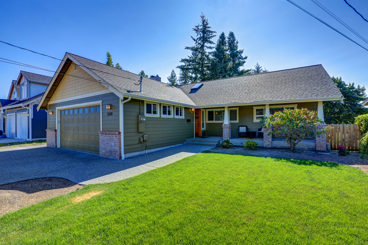 Property Photo:  1334 N Hawthorne St  WA 98406 