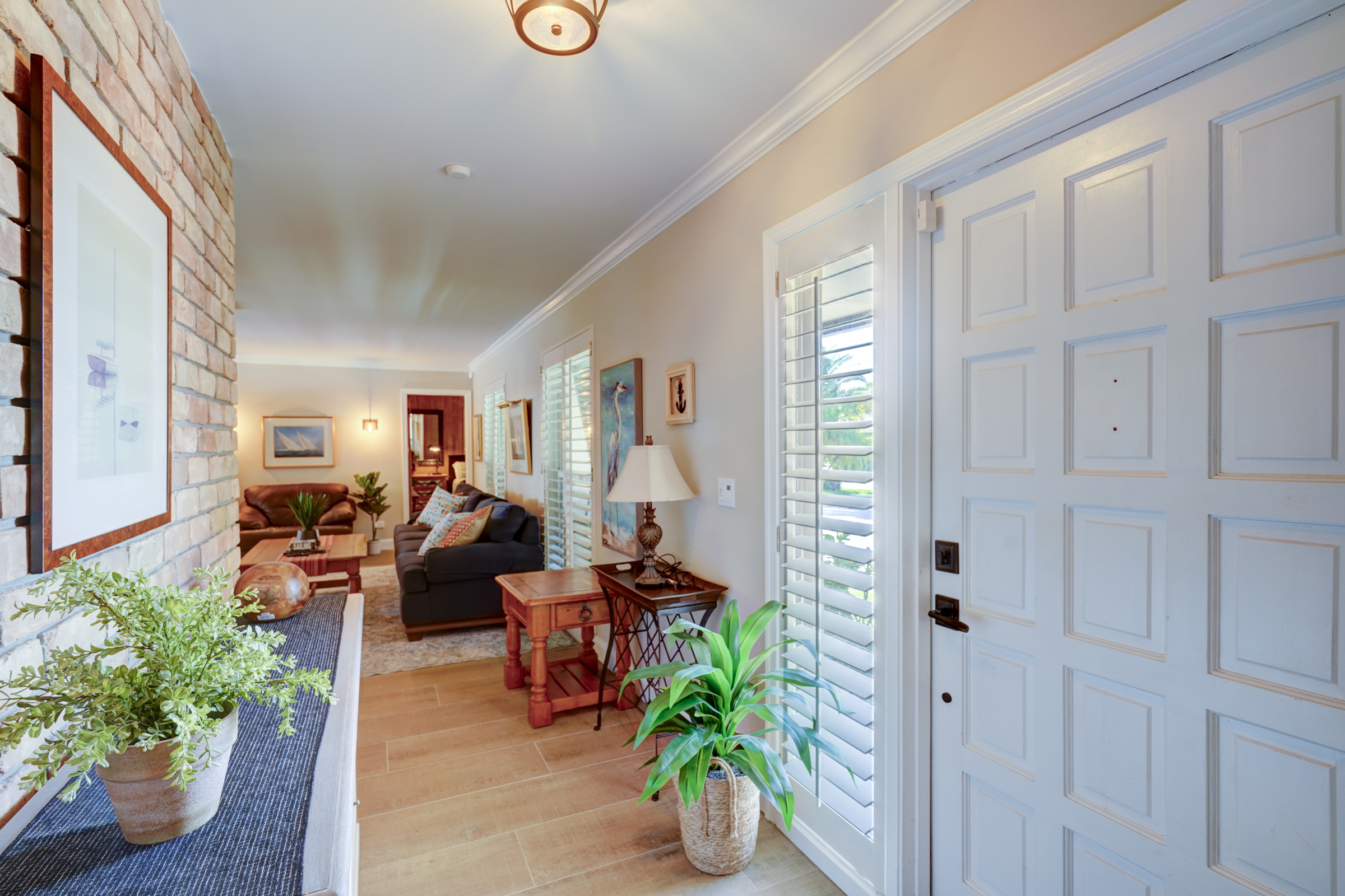 Property Photo: 1090 Fairview Lane FL 33404