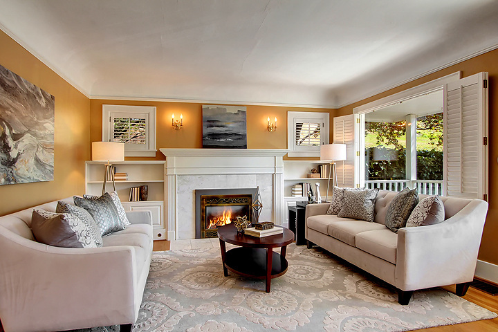 Property Photo: Living room 4338 NE 43rd St WA 98105