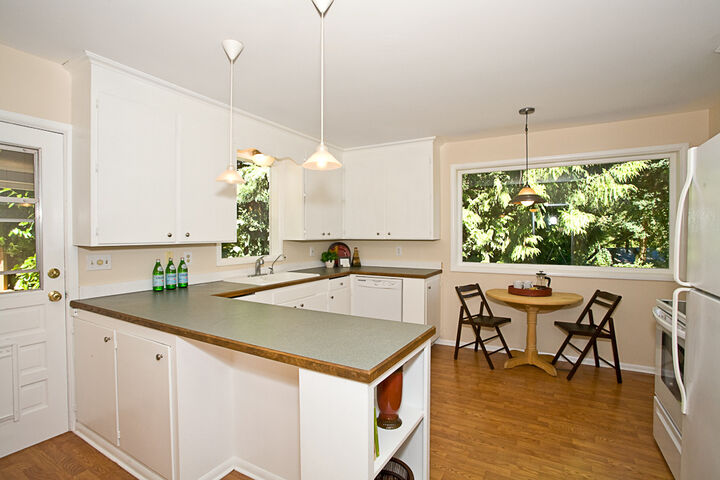 Property Photo: Kitchen 9236 NE 193rd St  WA 98011 