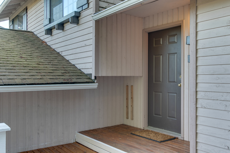 Property Photo: Entry 22721 NE 12th Place  WA 98074 