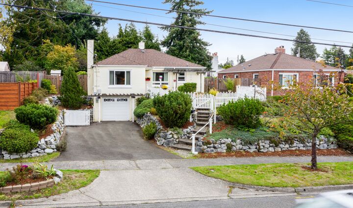 Property Photo:  1607 N Proctor St  WA 98406 