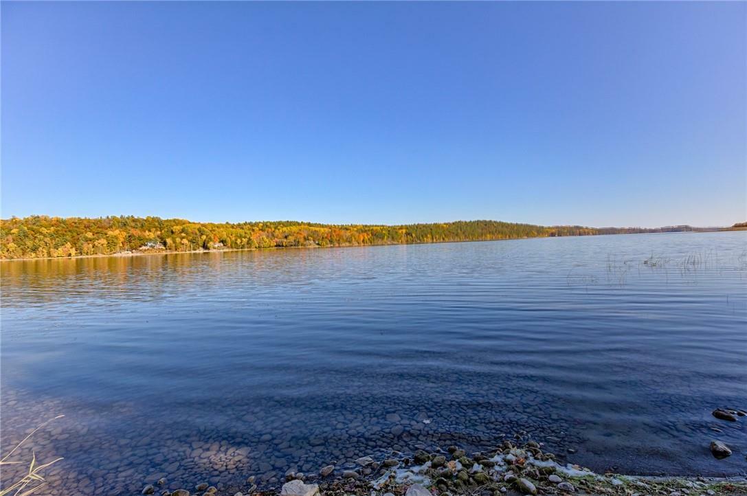 Photo de la propriété: 290 Faught Road ON K0J1K0