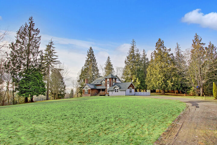 Property Photo:  21036 Lake Sixteen Rd  WA 98274 