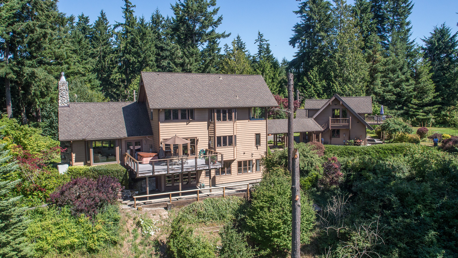 Property Photo: Beautiful view home 11915 105th Ave SW  WA 98070 