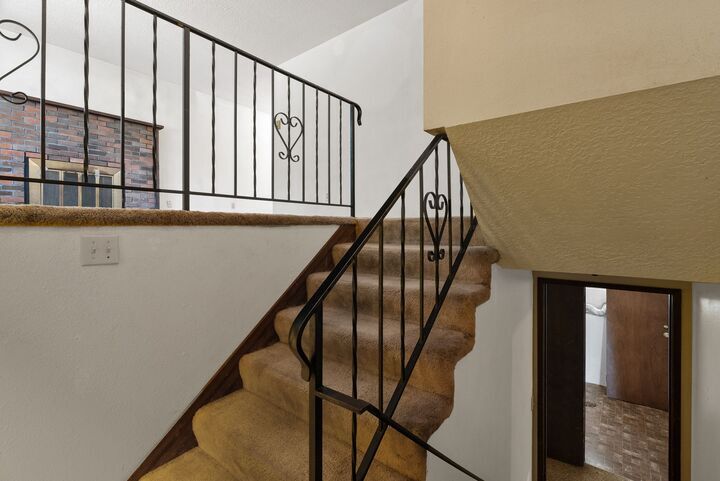 Property Photo:  123 Vinewood Hills  CA 4200 