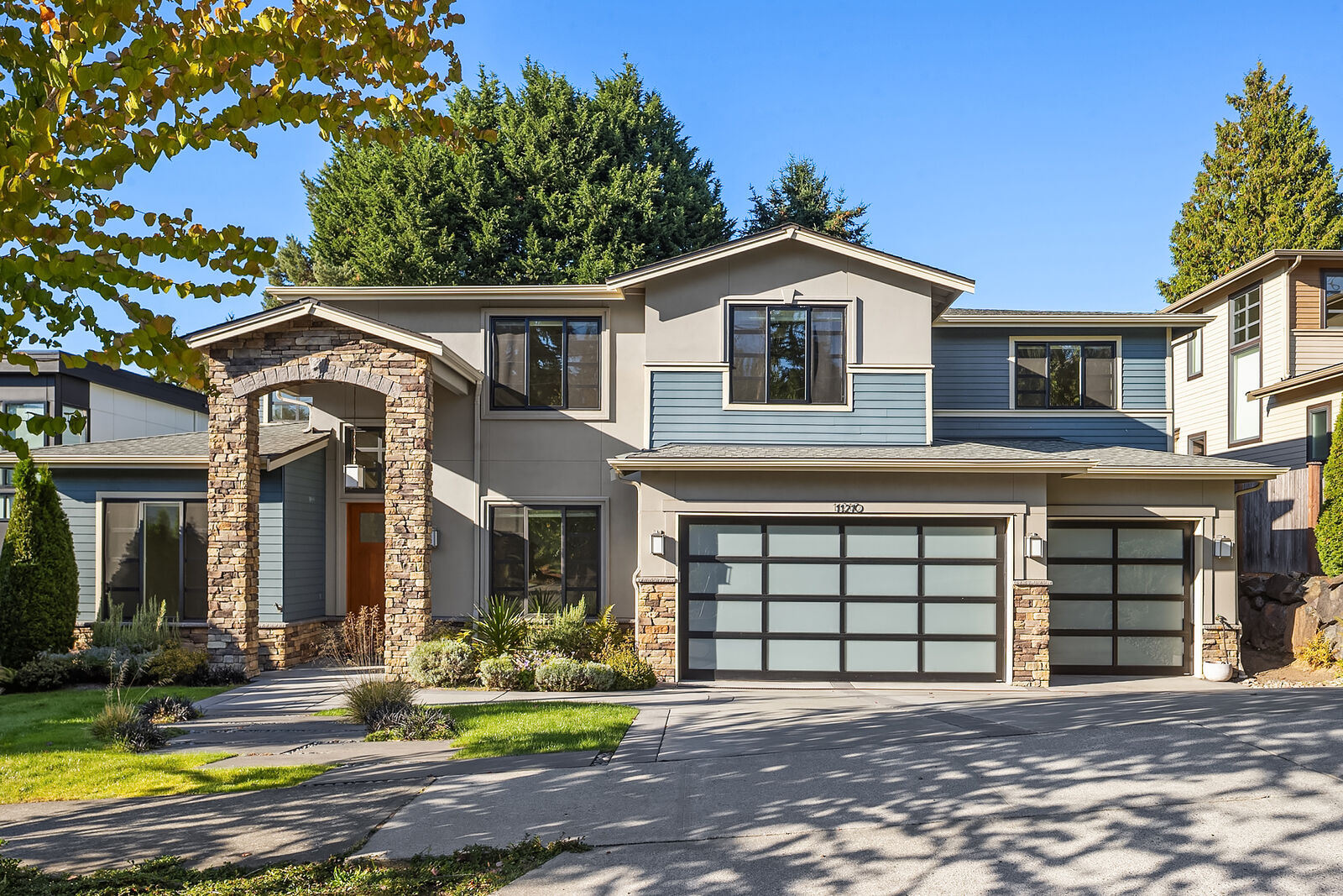 Property Photo:  11210 NE 60th Street  WA 98033 