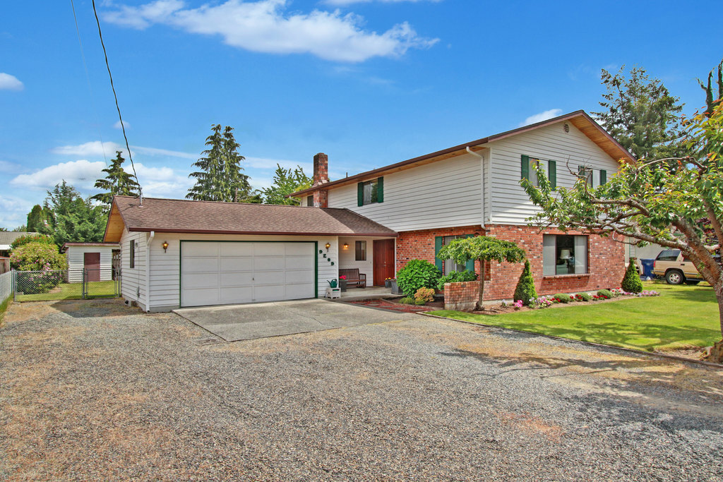 Property Photo:  9209 61st Dr NE  WA 98270 