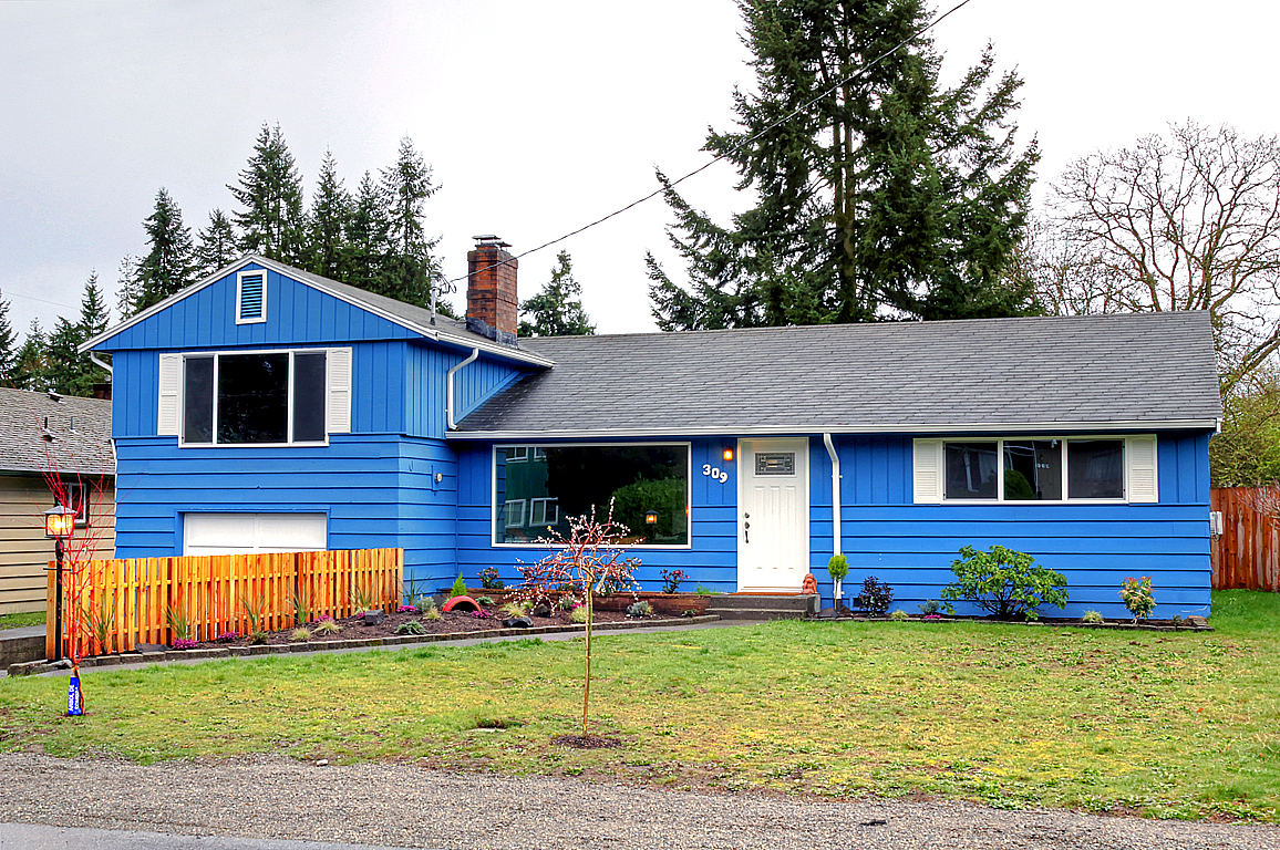 Property Photo: Exterior front 309 NW 189th St  WA 98177 