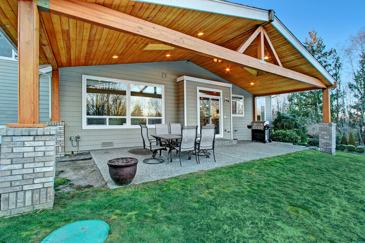Property Photo:  13219 3rd Ave NE  WA 98271 