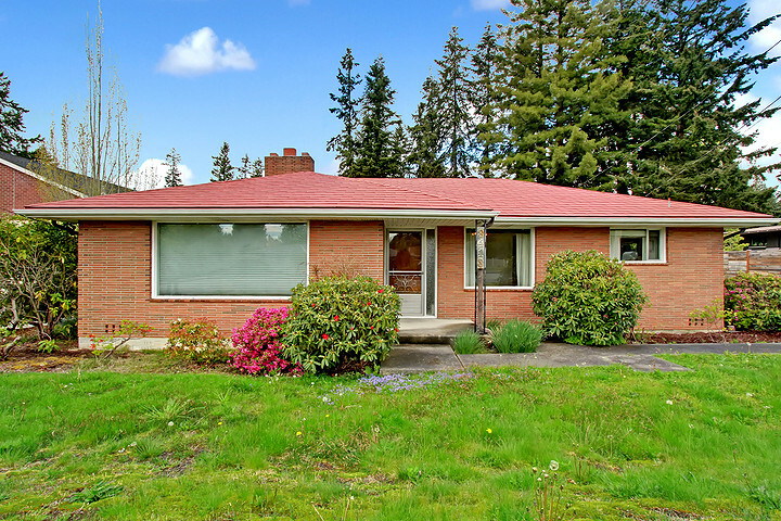 Property Photo: 8413 196th St SW WA 98026