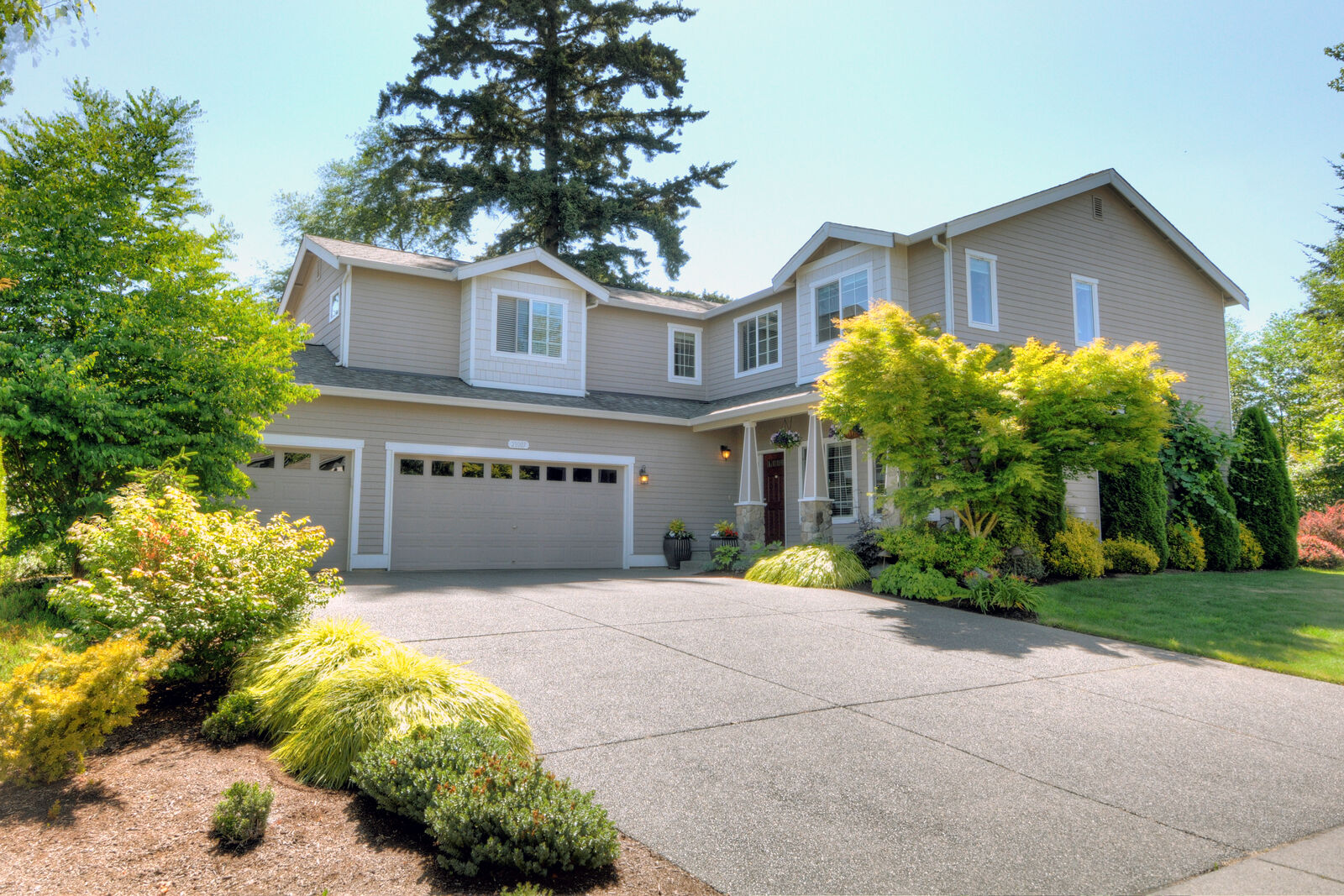 Property Photo: 21007 48th Avenue W WA 98036