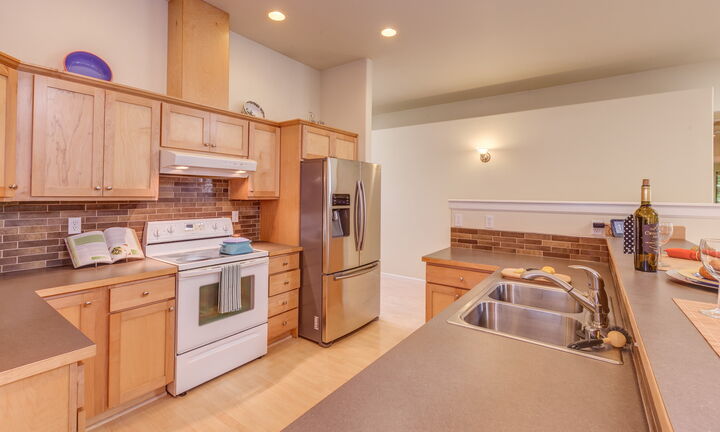 Property Photo: Awesome rambler with no steps 113 Harborview Dr WA 98229