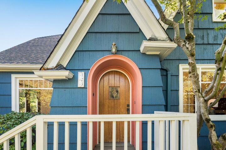 Property Photo: 123 NE 77th Street WA 98115