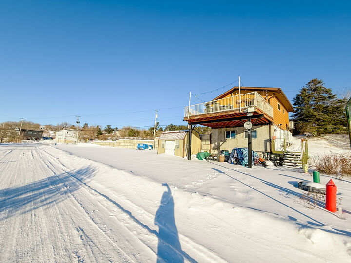 Property Photo:  557 Lakeview Drive  ON P9N 3P6 