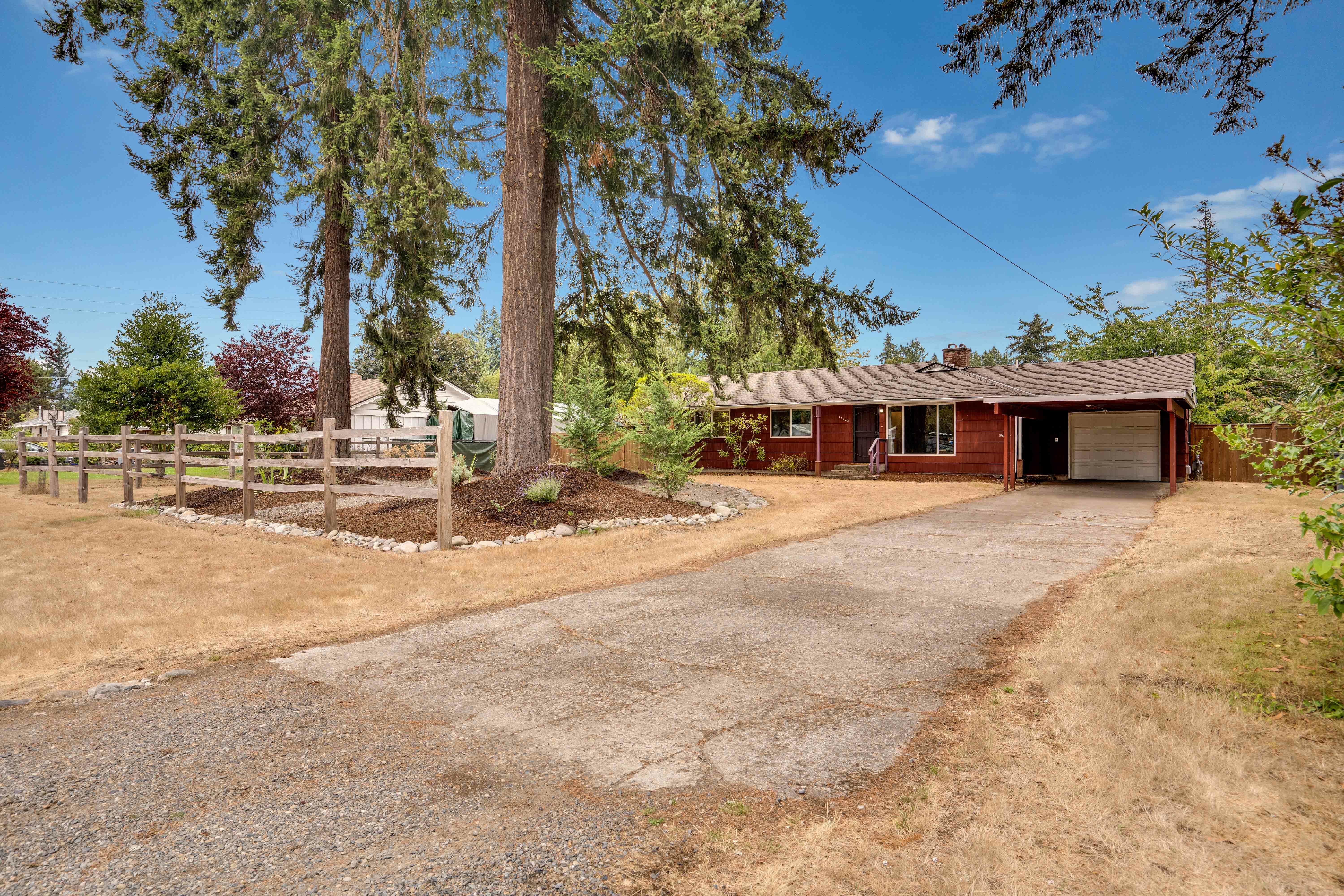 12423 Lake City Boulevard SW  Lakewood WA 98498 photo