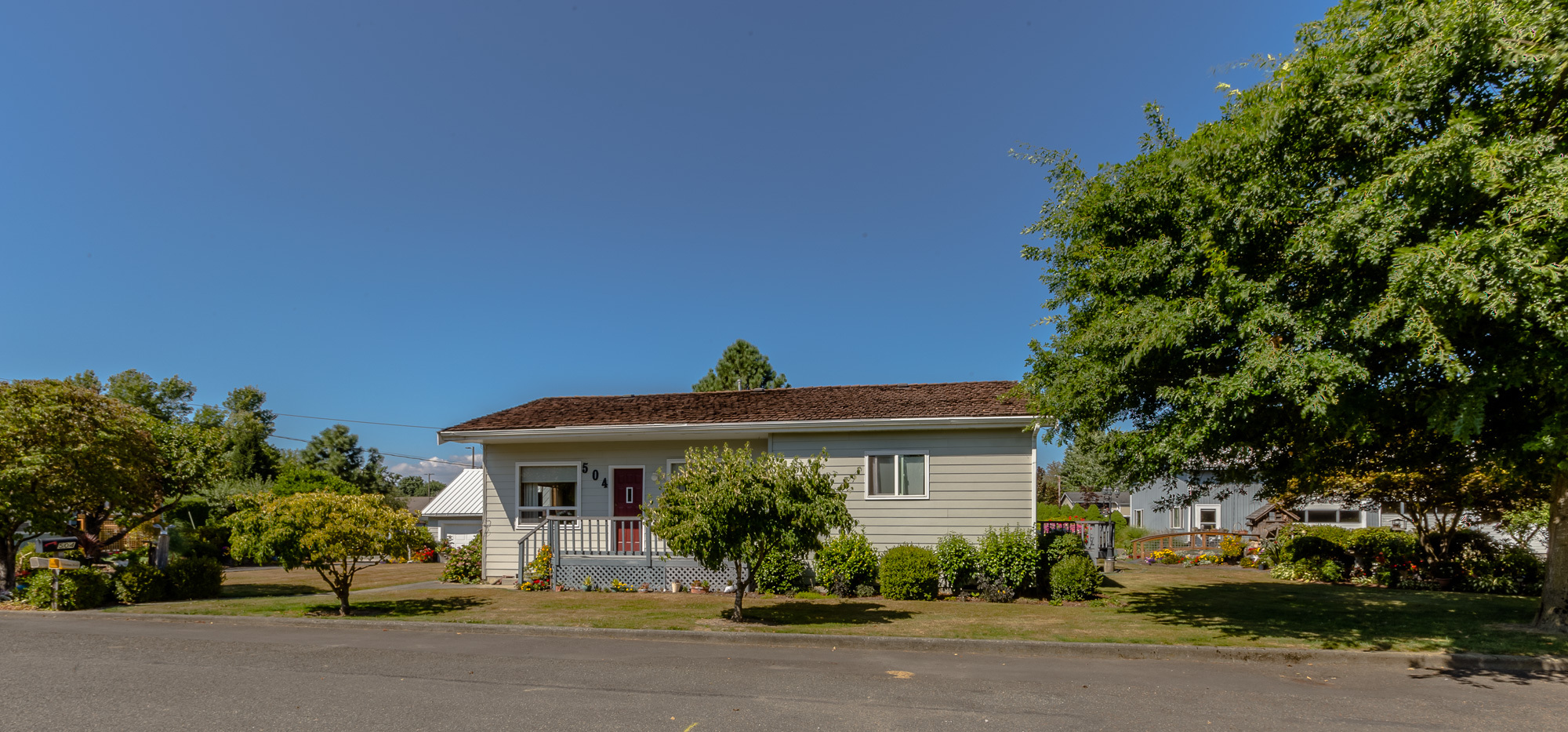 Property Photo: 504 Third Street  504 E 3rd St  WA 98295 