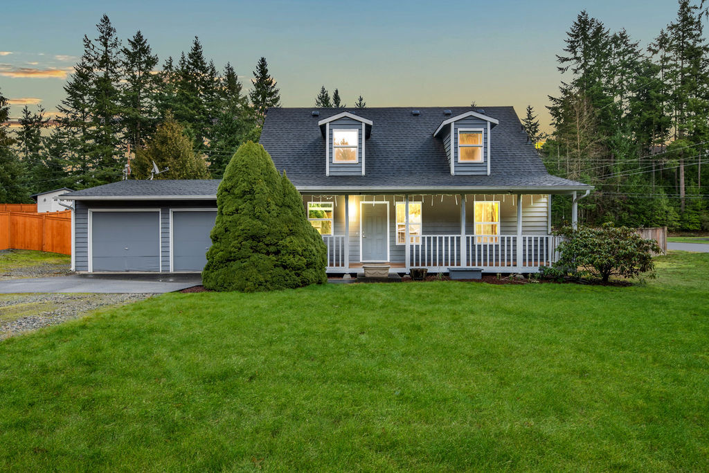 Property Photo:  6015 183rd Street NW  WA 98292 