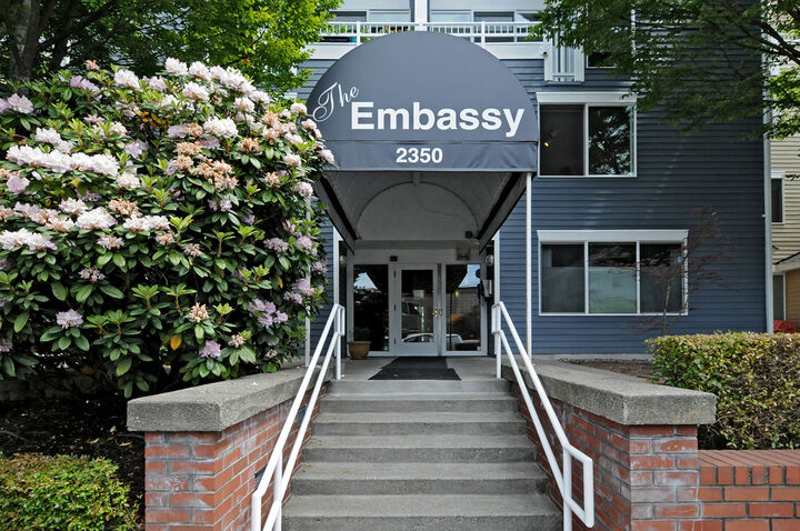 Property Photo: Exterior Front 2350 10th Ave E 208  WA 98102 