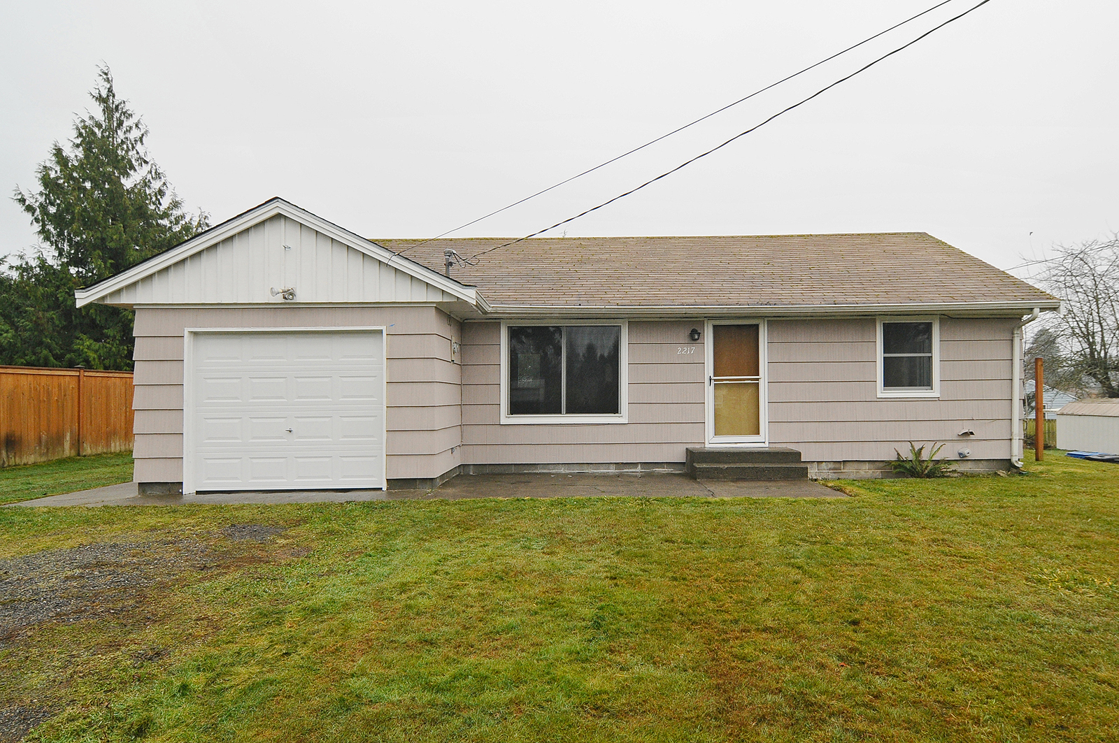 Property Photo:  2217 S 132nd St  WA 98168 