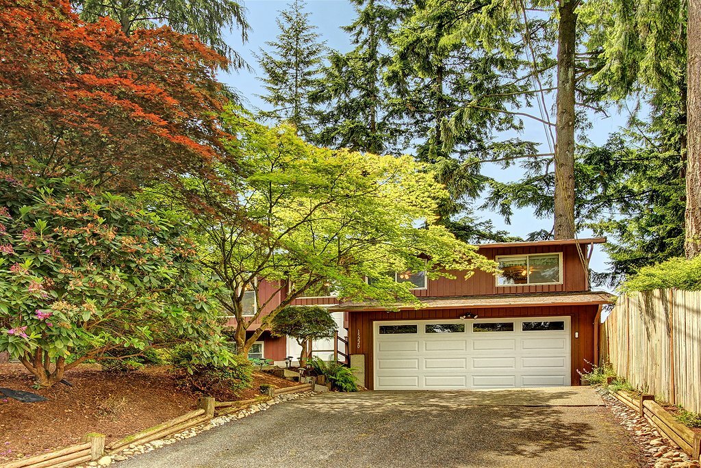 Property Photo:  15220 18th Ave W  WA 98087 