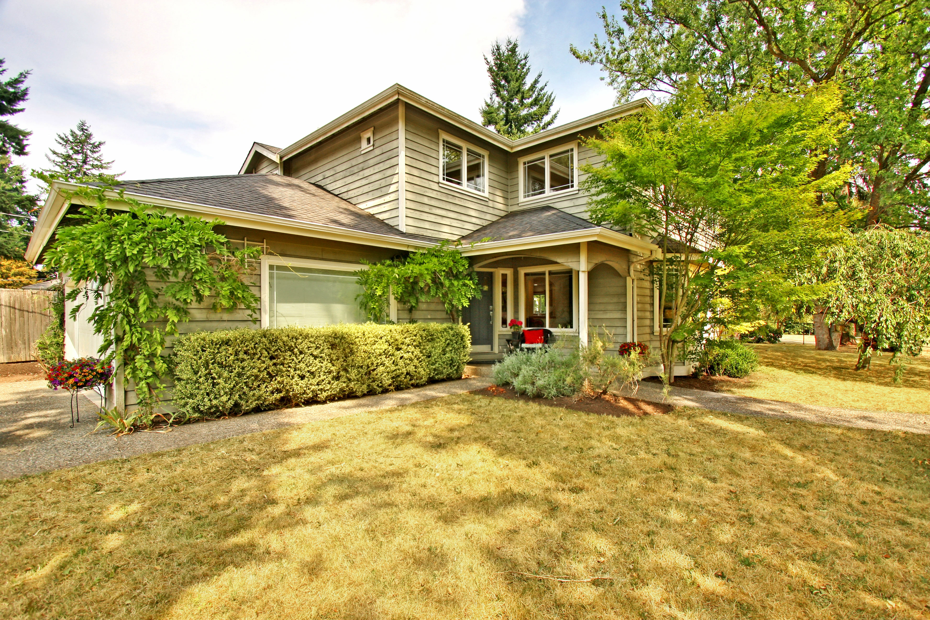 Property Photo: Home 18704 50th Ave NE  WA 98155 