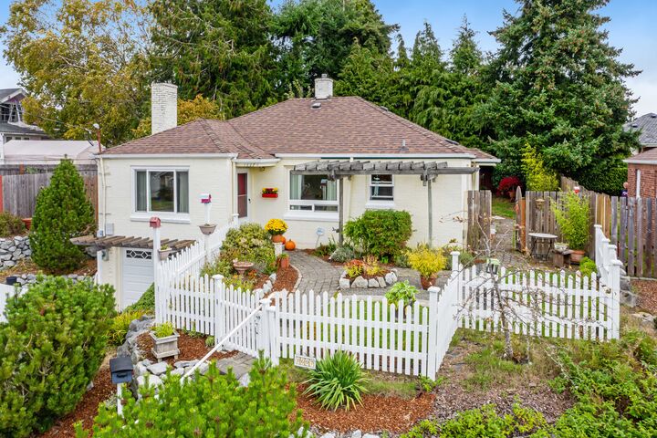 1607 N Proctor St  Tacoma WA 98406 photo