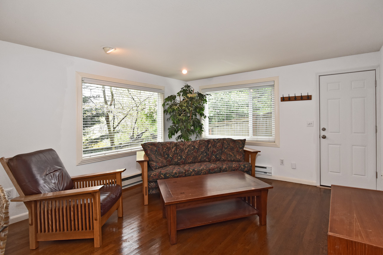 Property Photo: Main room & kitchen 2600 23rd Ave W  WA 98199 